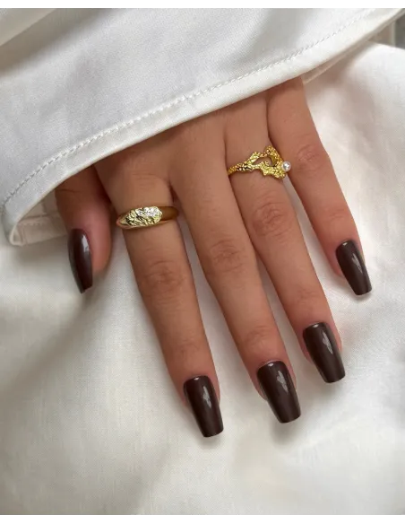 Lorien Ring – unik ring med ferskvandsperle og bølget design fra Tides.