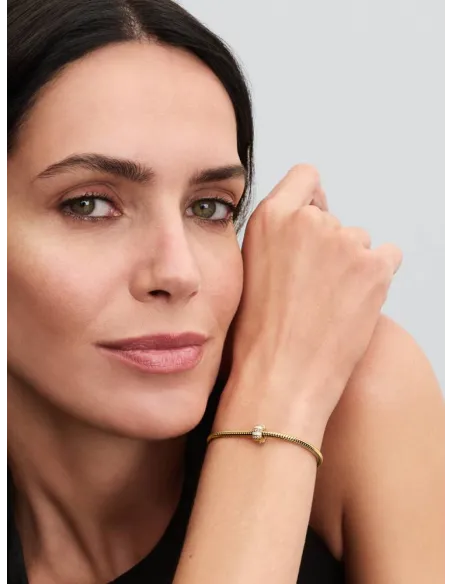 PANDORA Funklende Pavé Tredobbelt Række Charm | Glimtende Elegance