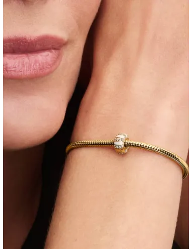 PANDORA Funklende Pavé Tredobbelt Række Charm | Glimtende Elegance