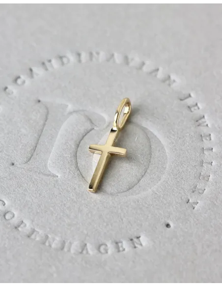Ro Copenhagen | Symbols Kors vedhæng - 18kt Rødguld