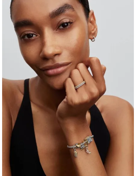 PANDORA Funklende Pavé Tredobbelt Række Charm | Glimtende Elegance