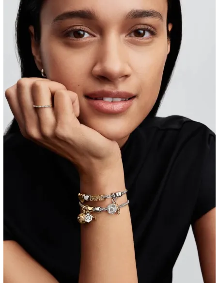 PANDORA Funklende Pavé Tredobbelt Række Charm | Glimtende Elegance