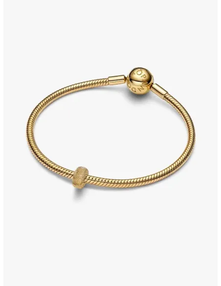 PANDORA Funklende Pavé Tredobbelt Række Charm | Glimtende Elegance