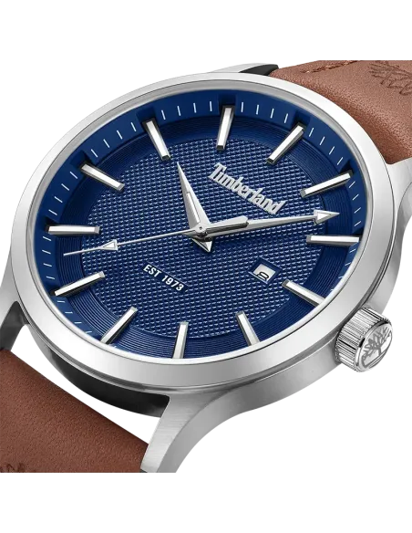 Closeup af Timberland Trumbull TDWGB0041001 med mønstret blå urskive, sølvfarvede markeringer og dato